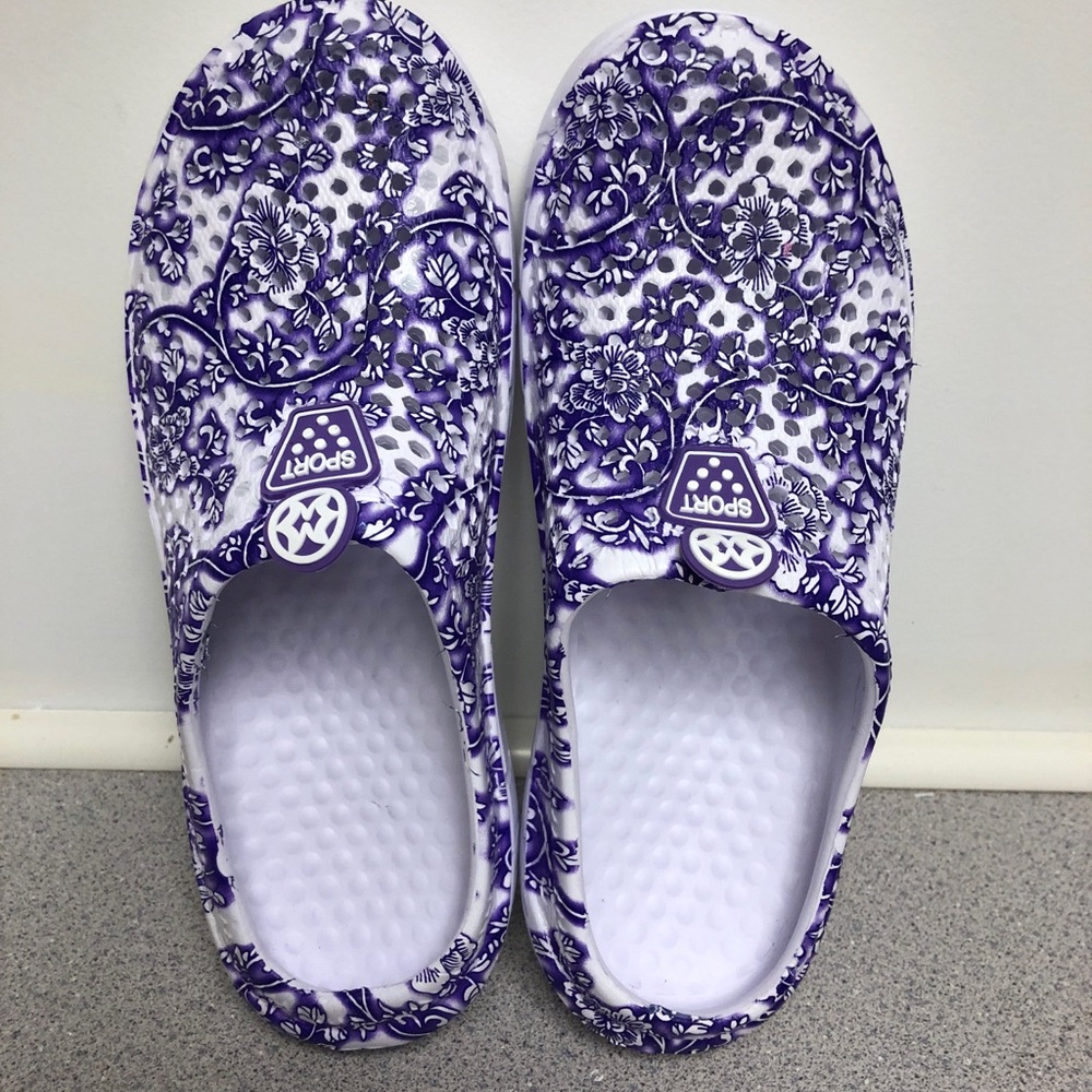 Purple clogs size 8.5-9.